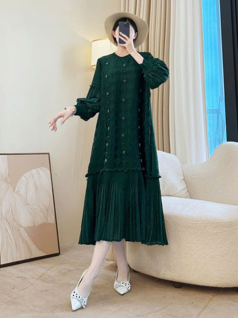 Đầm xếp ly - dập ly nữ