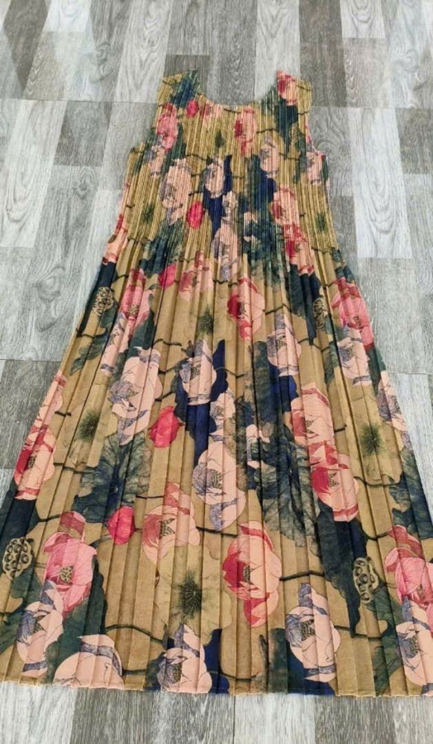 Chân váy xếp ly - dập ly nữ